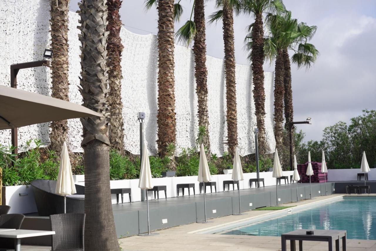 Le Jardin De Babylone "Reserve Aux Couples Uniquement" Agde Exteriör bild